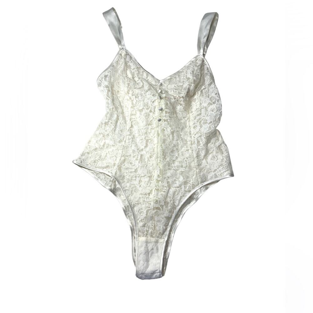 Victoria’s‎ Secert vintage gold label white lace body suite small